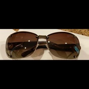 Gucci ladies sunglasses